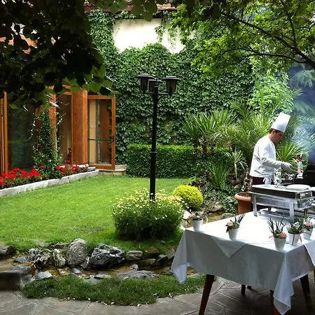 Bozukova House Guest house