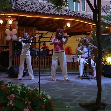 бозукова къща Къща за гости 4*